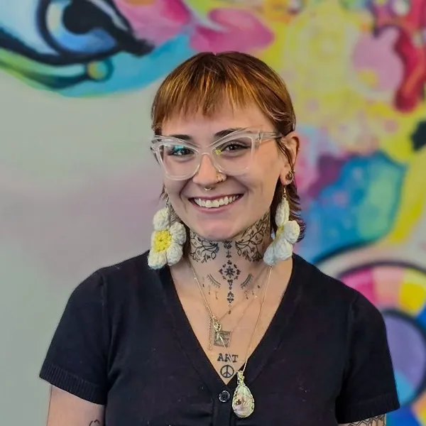 Jaedan Elise, Level 2 Stylist at Salon Kreed in Colorado Springs